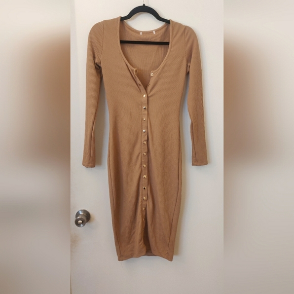 Tan long sleeve dress - Picture 1 of 2